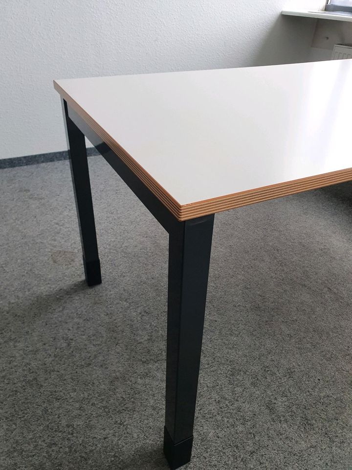 Tisch Steelcase Schreibtisch 160 x 80 Höhenverstellbar in Bühlertal