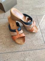 Tamaris Clogs Gr. 39 Echt Leder mit Keilabsatz 7 cm Thüringen - Vachdorf Vorschau