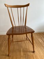 Alter, schöner Stuhl aus Holz Eimsbüttel - Hamburg Lokstedt Vorschau