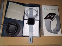 FitBit Versa grau/silber Fitnesstracker / Sportuhr, kaum genutzt Rheinland-Pfalz - Zettingen Vorschau