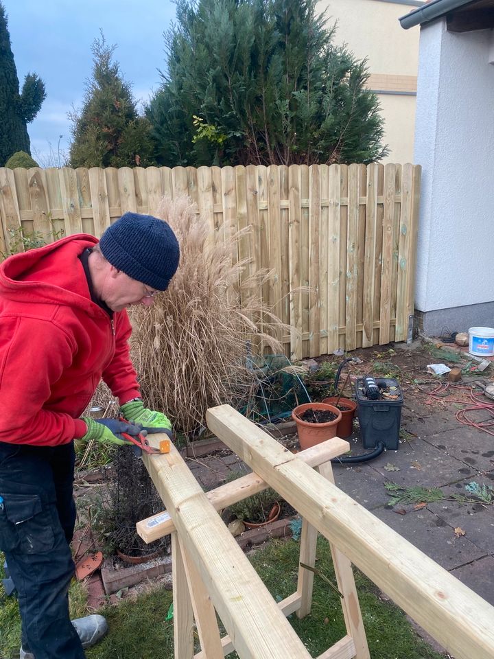 Landschaftsbau Zaunbau Gartenpflege Wurzelfräsen in Königslutter am Elm