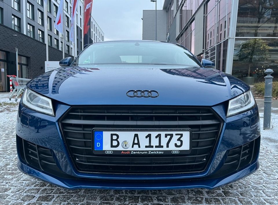 Audi TT 8S Coupe wenig Kilometer 116617 in Berlin