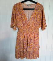 Amisu Sommer Kleid orange geblümt Gr.36 Niedersachsen - Hann. Münden Vorschau