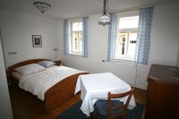 Möbliertes Zimmer mit eigenem Bad mit Küchenmitbenutzung Bayern - Aidhausen Vorschau