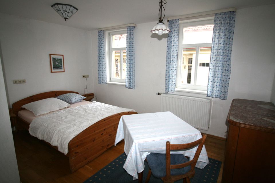 Möbliertes Zimmer mit eigenem Bad mit Küchenmitbenutzung in Aidhausen