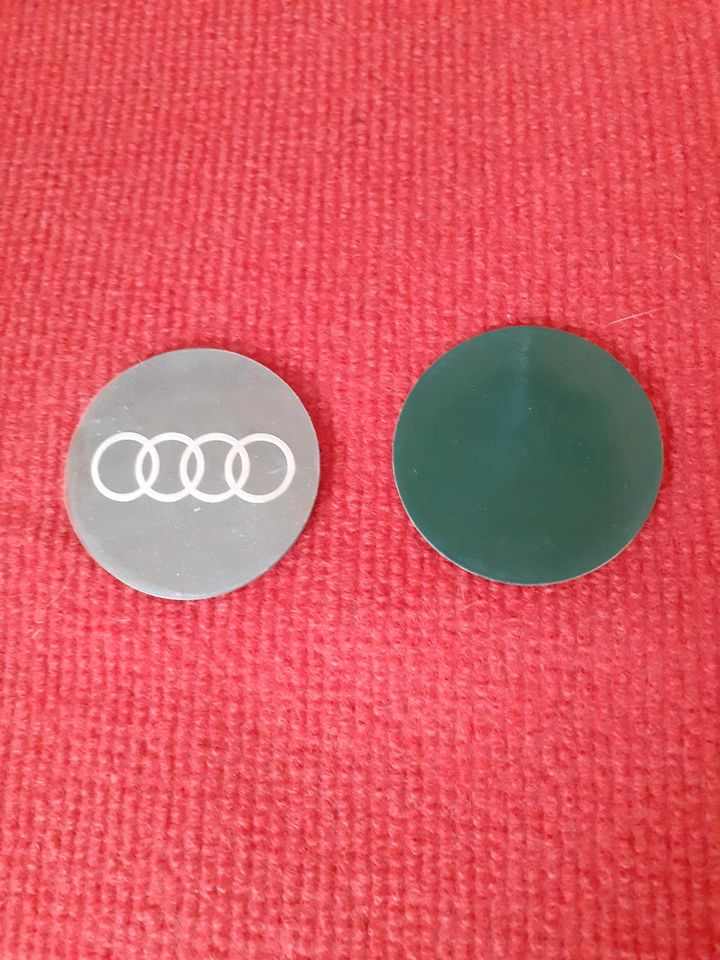 2 x Audi Embleme Durchmesser ca. 5,8 cm in Winnenden
