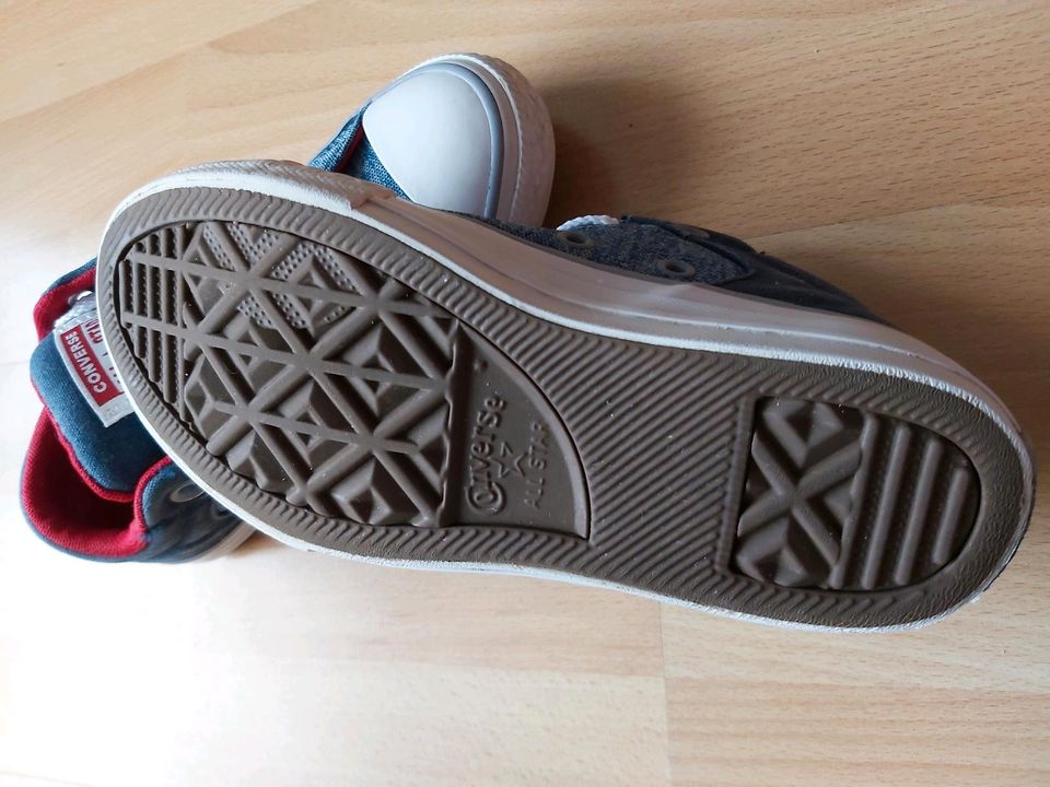 Coole All Star Converse Sneaker Gr. 31,5 neuwertig in Riesa