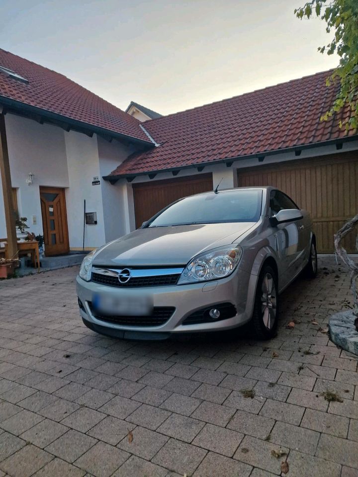 Opel astra cabrio in Taufkirchen Vils