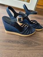 tommy hilfiger sandalen 38 Bayern - Waldkraiburg Vorschau