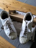 Adidas Superstar Sneaker Größe 42 Baden-Württemberg - Starzach Vorschau