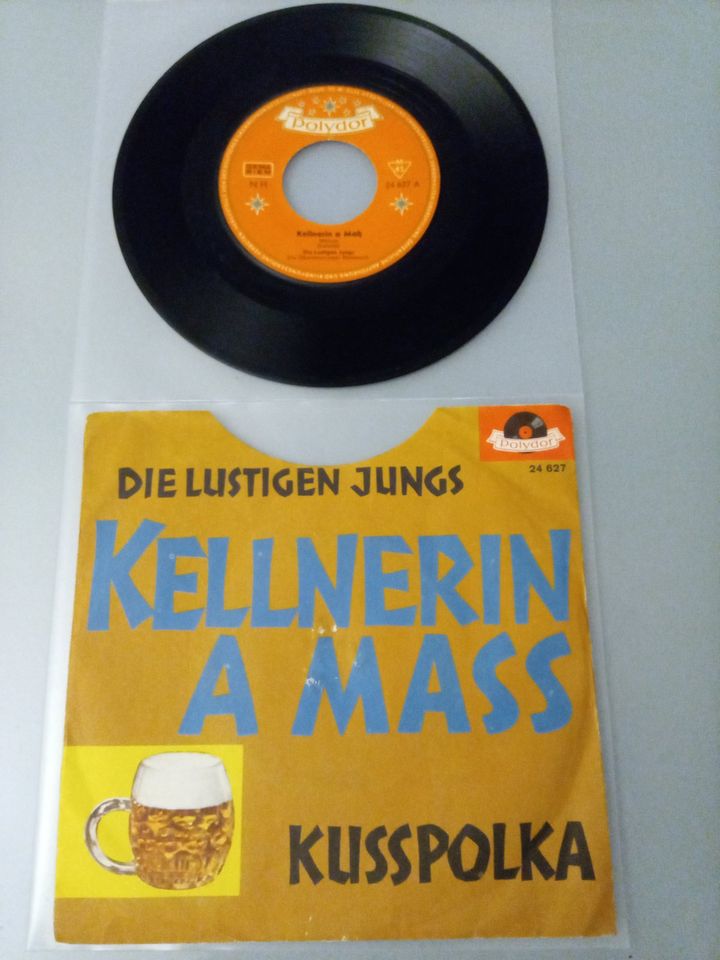 Die Lustigen Jungs Single – Kellnerin A Mass/Kusspolka – von 1961 in Köln