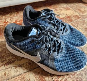 Nike free tr 8 damen blau 2025