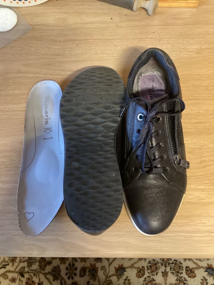 Tamaris Sneaker Pure relax 39 schwarz/dunkelblau in Heubisch