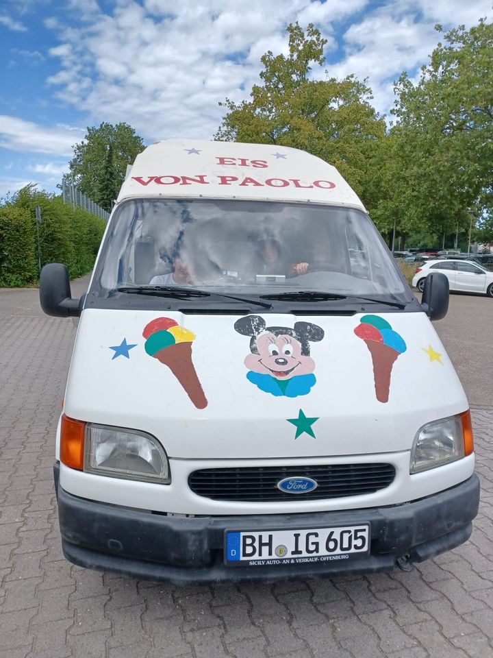 Wunderschöner historischer Eiswagen in Bühl