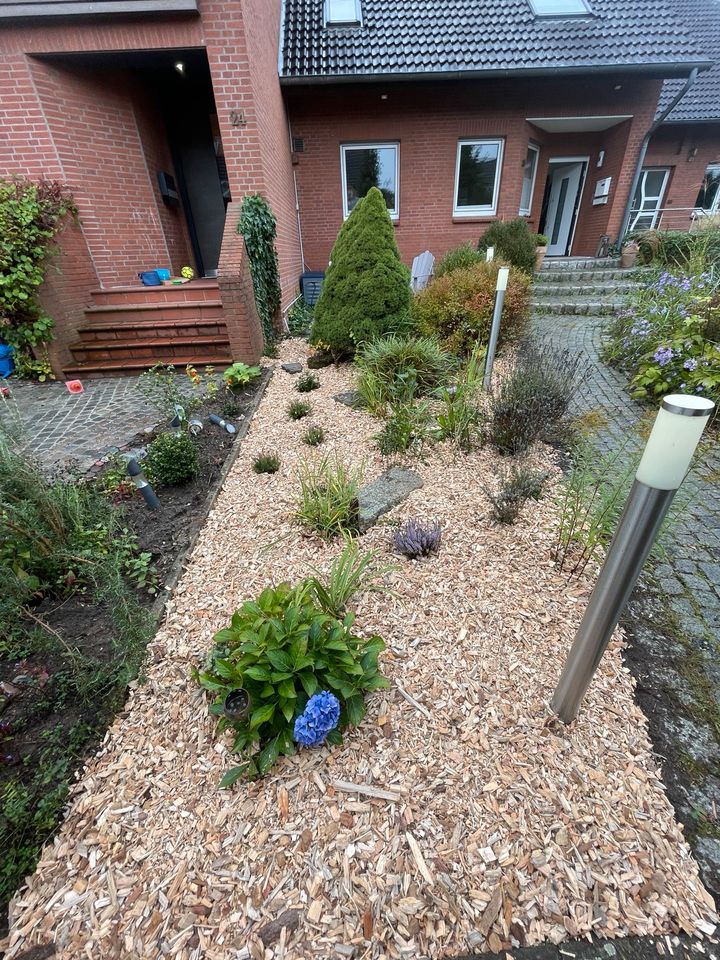 Gärtner Gartenservice Gartenhilfe Heckenschnitt Garten Rodung in Wedemark