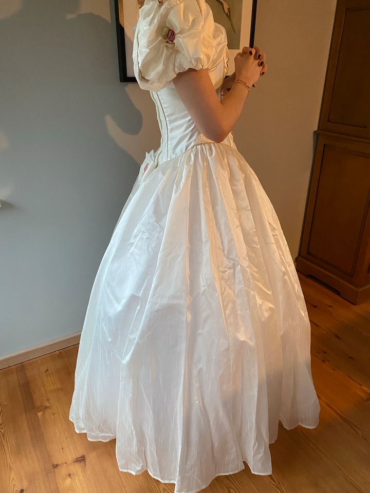 Brautkleid Barock Wildseide Gr. 36 Neu Schleier Seide Hochzeit in Köln