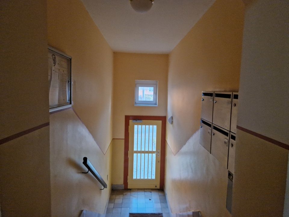 Topgepflegte vermietete 2-Zimmer-Eigentumswohnung mit Sonnenbalkon! in Berlin