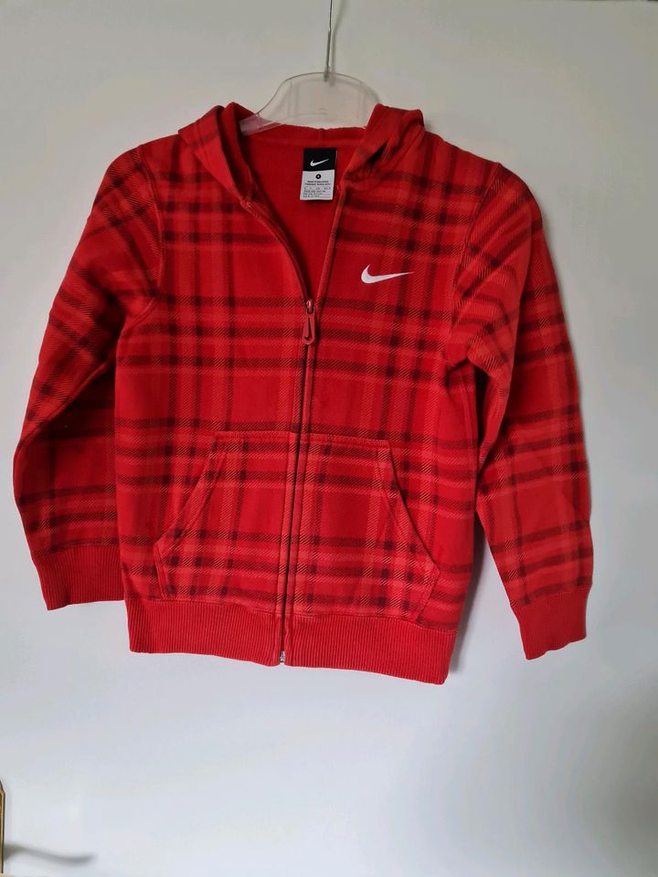 Nike Sweatshirtjacke Größe S 128/140 in Rosdorf