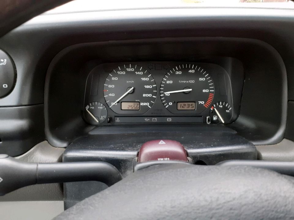 Oldtimer VW Vento Benzin BJ1993 H Kennzeichen möglich in Volkmarsen