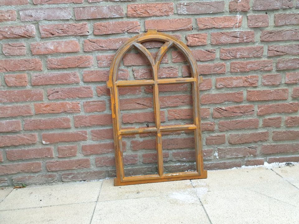 Stallfenster Fenster Antik 69cm Eisen Gusseisen Garten Rost Deko in Bad Schwartau