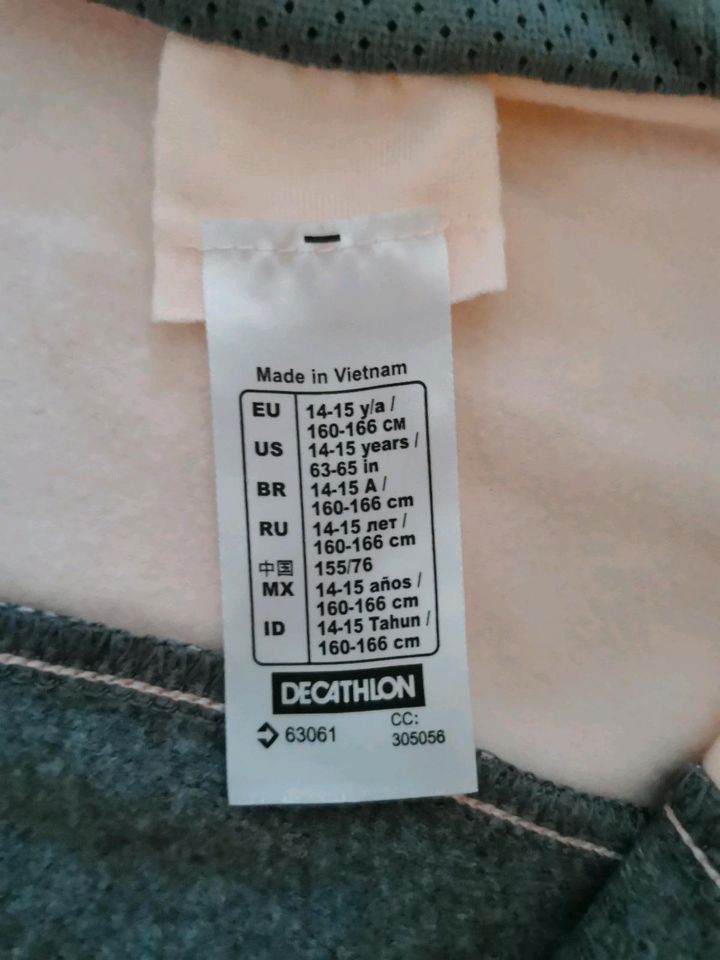 Mädchen Freizeitjacke Jacke grau rosa Gr. 158 164 für 5,50€ in Frohburg