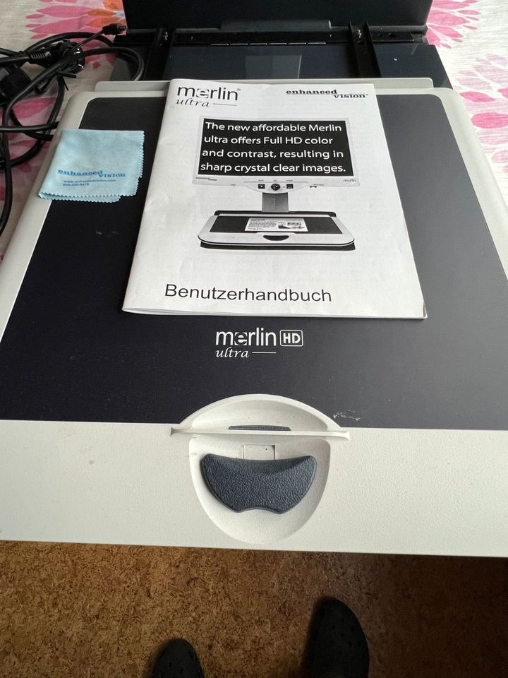 Bildschirmlesegerät für Sehbehinderte - Merlin HD Ultra 24 Zoll in Gundelfingen