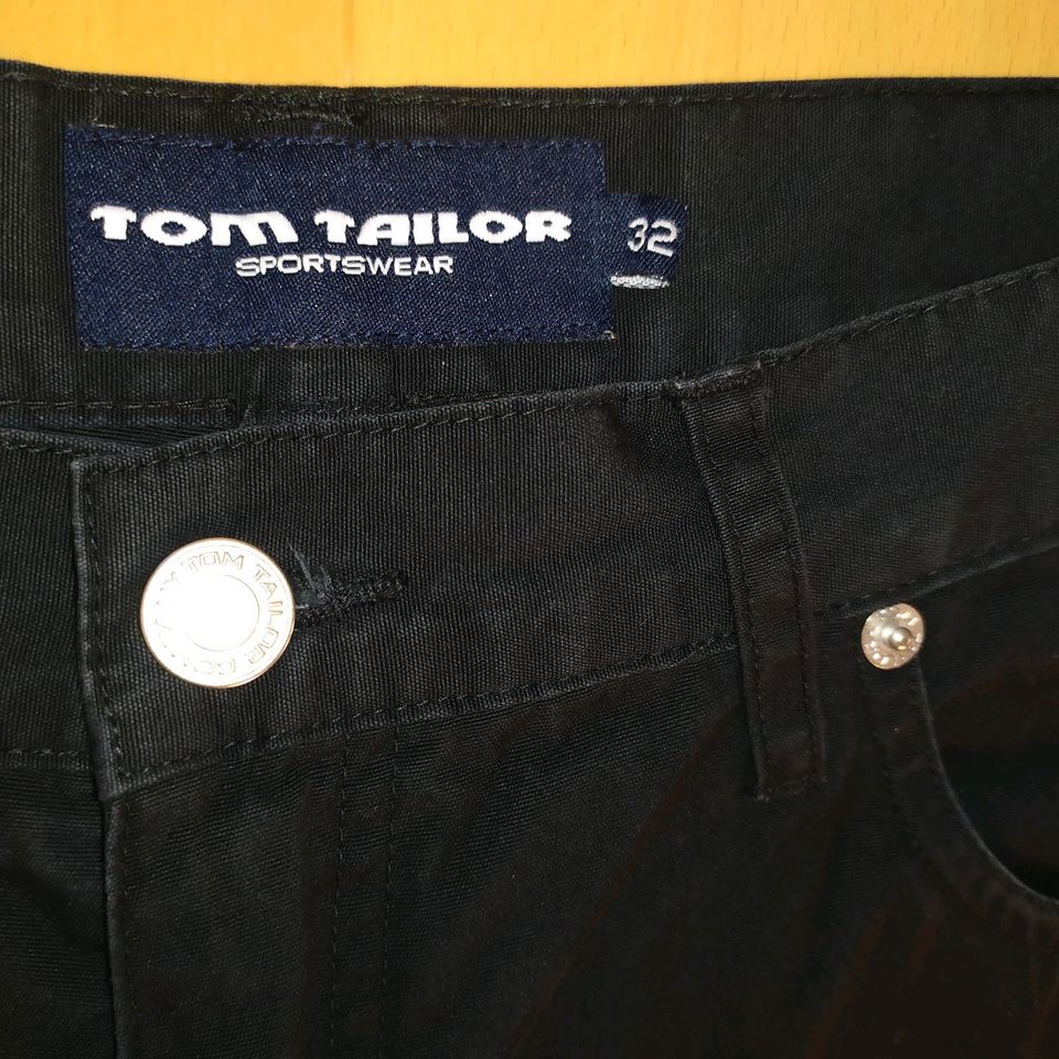 Kurze Hose/ "Bermuda Hose" Herren Gr.31/32 Tom Tailor in Großkrotzenburg