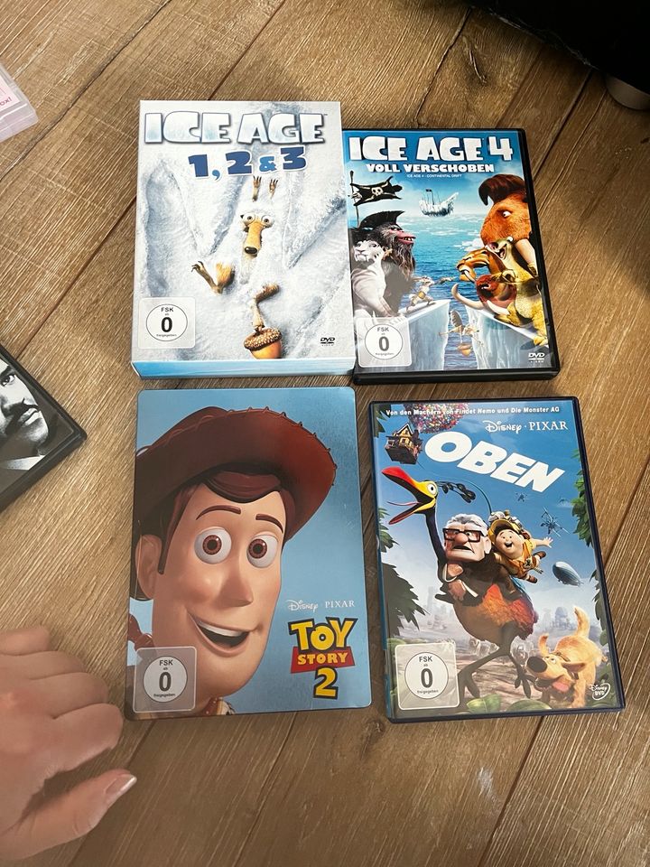 Kinderfilme DVD Disney Oben, Toy Story 2 & Ice Age 1-4 in Wolfsburg