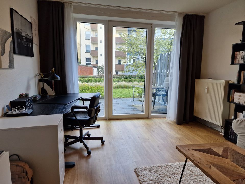 NUR FÜR STUDIERENDE (DUAL O. VOLLZEIT) : Mod. Einzelappartement, 2 Zimmer, Terrasse, Pantryküche in Kiel