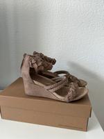 Top Sandalen Keilabsatz von Unisa Gr.36 NP 119€ Baden-Württemberg - Sindelfingen Vorschau
