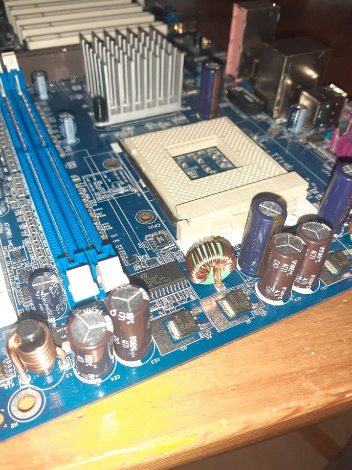 Mainboard ASROCK K7VT4A  PRO in Kiel