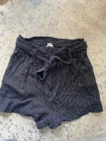 H&M Shorts schwarz 38 Nordrhein-Westfalen - Solingen Vorschau