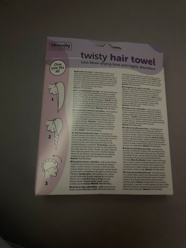Weißes Twisty hair towel in Weilerswist