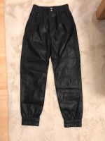 Mädchen Hose Kunstlederhose Bershka Gr.XS Berlin - Pankow Vorschau