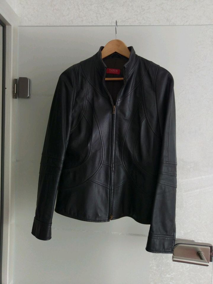 Braune Leder Jacke von Taifun Gr. 38 / 40 in Halberstadt