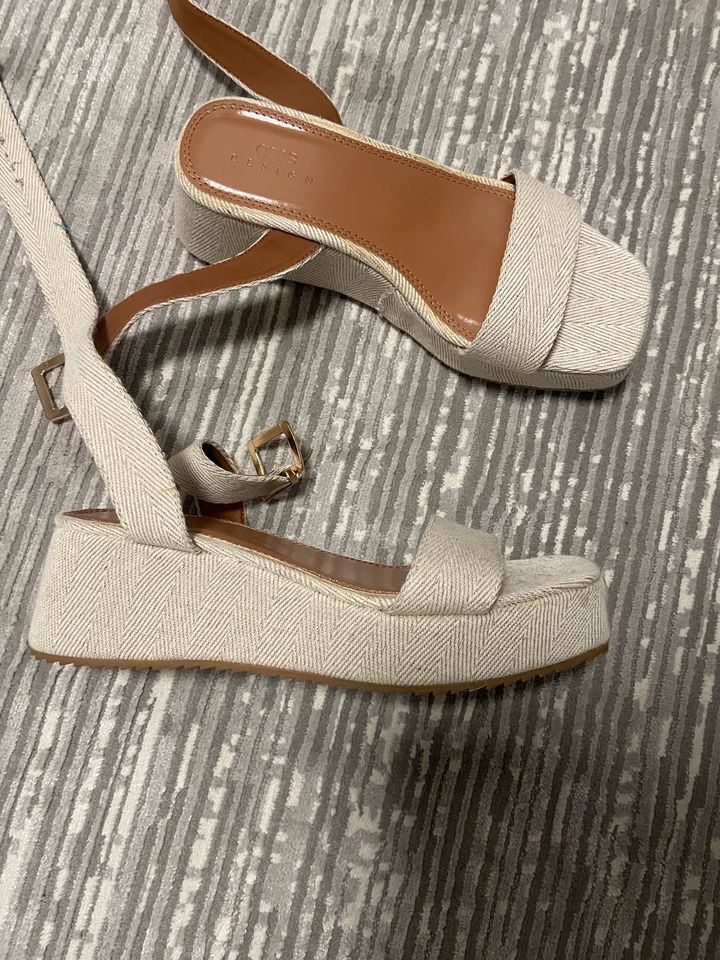 ASOS Sommersandalen Riemchensandalen Gr. 39 NEU in Dinslaken