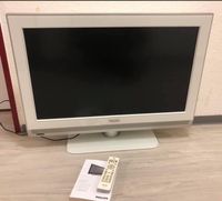 TV Philips weiß 32 Zoll / Glasfuß / HDMI / USB Mecklenburg-Vorpommern - Greifswald Vorschau