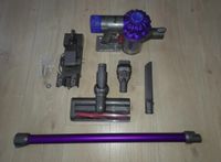 Dyson v6 Staubsauger mit Wandhalterung Niedersachsen - Winsen (Luhe) Vorschau