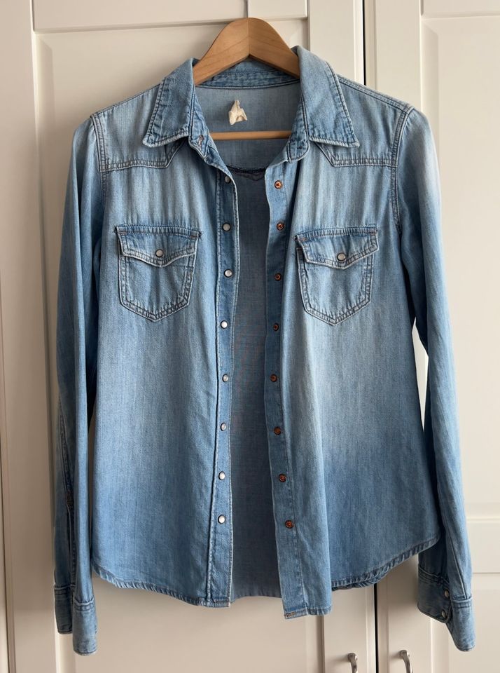 toLLes Jeanshemd von H&M - Gr. 36/ S in Borgentreich