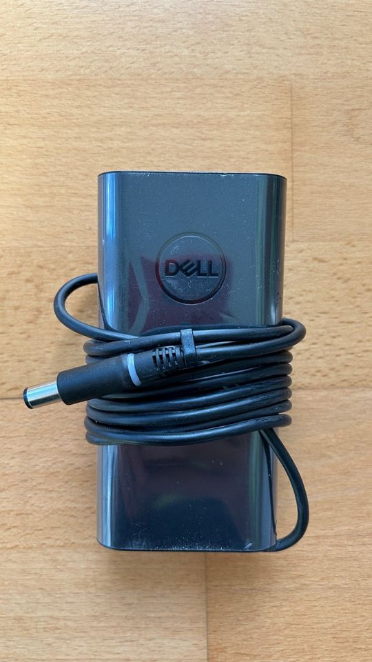 Original DELL Netzteil 90 W 19.5 V 4.62 A Stecker 7 mm - TOP! in Frankfurt am Main