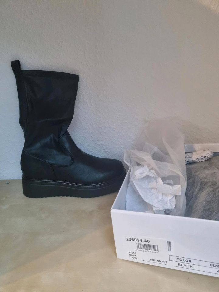 Neue Plateau-Boots Plattform-Stiefel Blockabsatz ungefüttert in Nürtingen