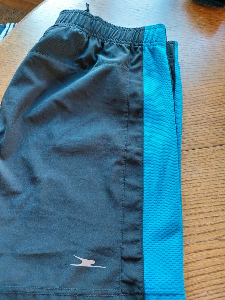 Neuer Crane Sportshort Gr.L schwarz/blau Meseinsatz 5 € in Stockhausen-Illfurth