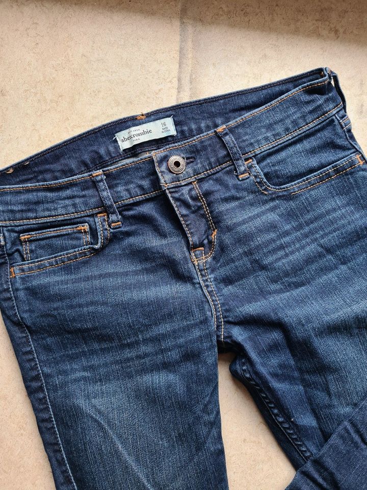 Jeans Blau Größe 16  abercrombie Kids in Bad Hersfeld