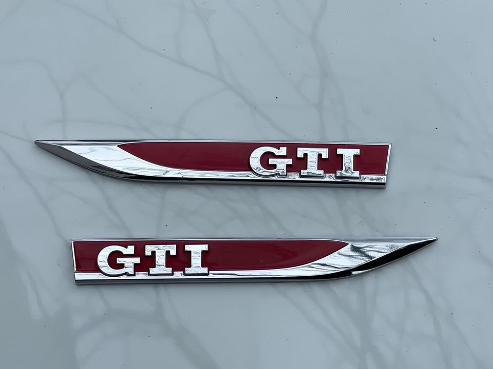 Orginal Gti Kotflügel Logo in Stuttgart