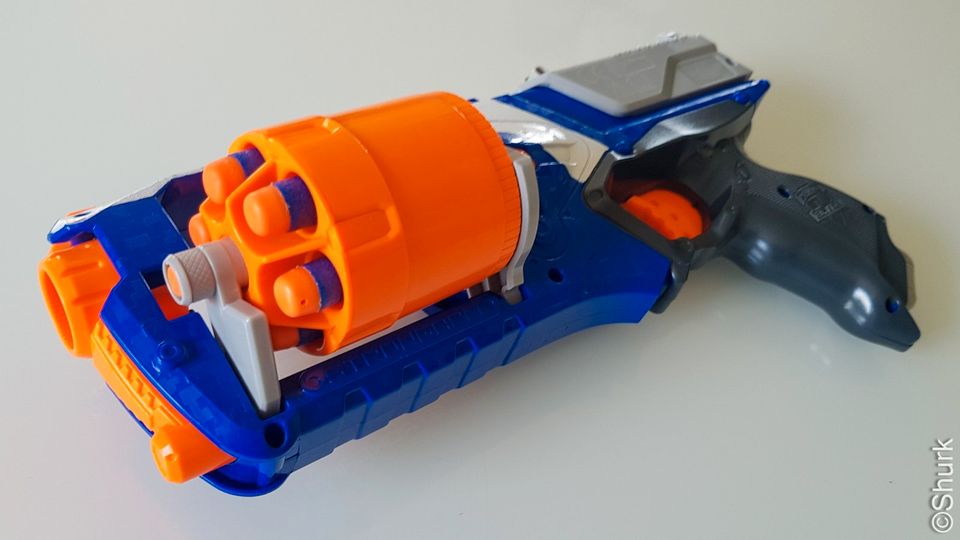 Hasbro - NERF Elite Strongarm Blaster in Siebenbäumen