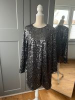 NEUWERTIG Damen Kleid Pailettenkleid schwarz Pailletten Gr. L Nordrhein-Westfalen - Oberhausen Vorschau