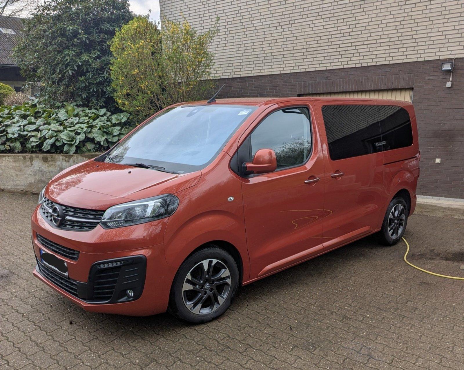 Abbildung des Autos Opel Zafira Life - Toure…
