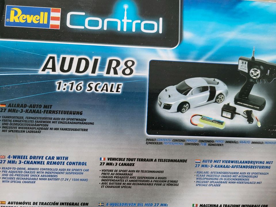 RC Audi R8 4x4 revell 1:16 in Halle