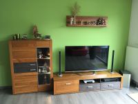 Wohnwand Nussbaum Vitrine Lowboard TV Kommode Fernseher Schrank Nordrhein-Westfalen - Krefeld Vorschau