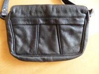 schöne schwarze Handtasche echtes Leder? 25 x 17 Niedersachsen - Laatzen Vorschau